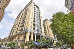 Aram street, 3 bedrooms Grand and Sunny apartment DI64